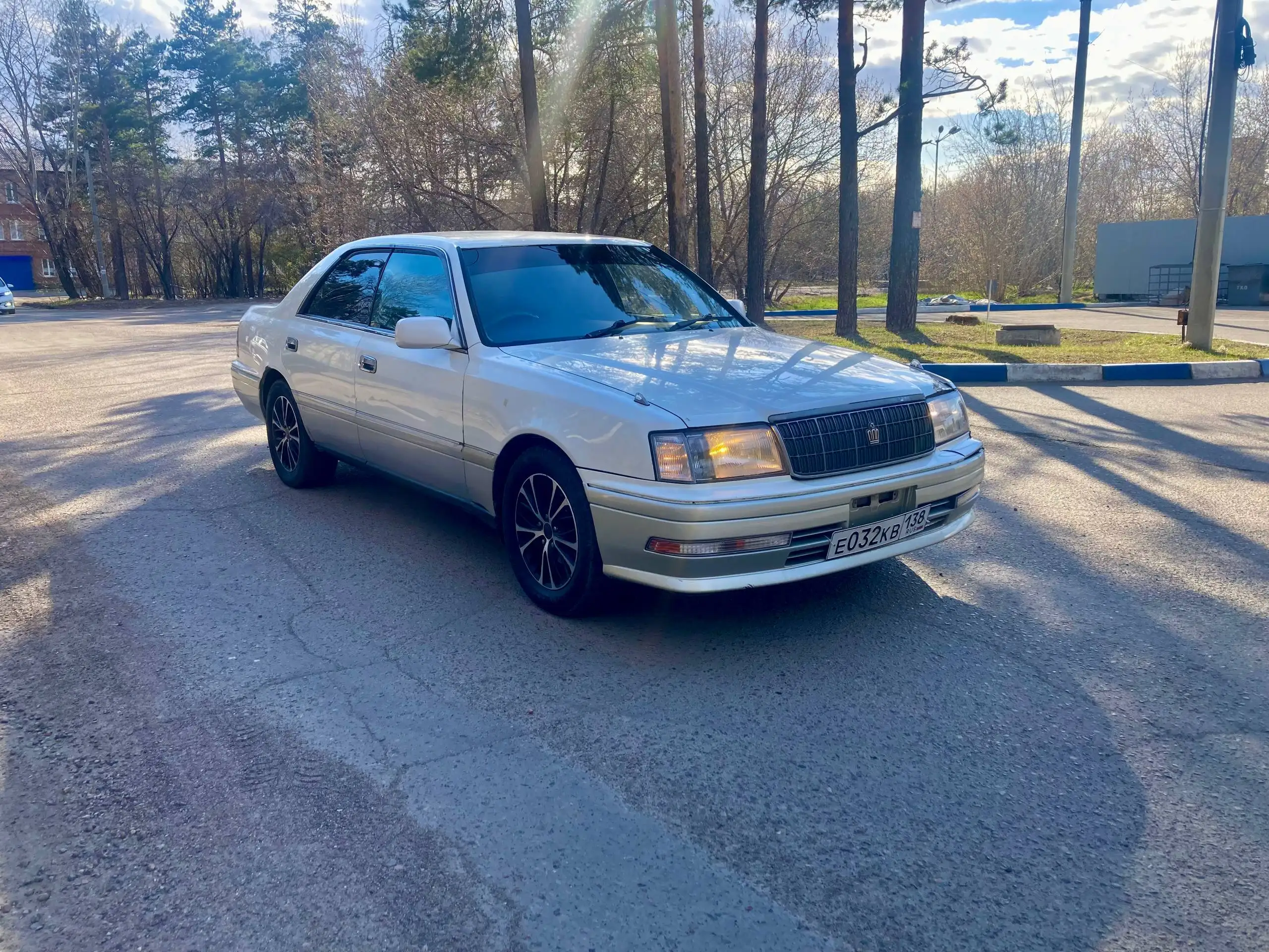 Toyota Crown 1997 2.5 (200 л.с.) - Авто в Иркутск