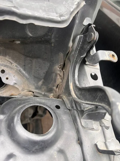 Toyota Vitz 2011 года, требует небольшого ремонта - Запчасти на разбор в Иркутск