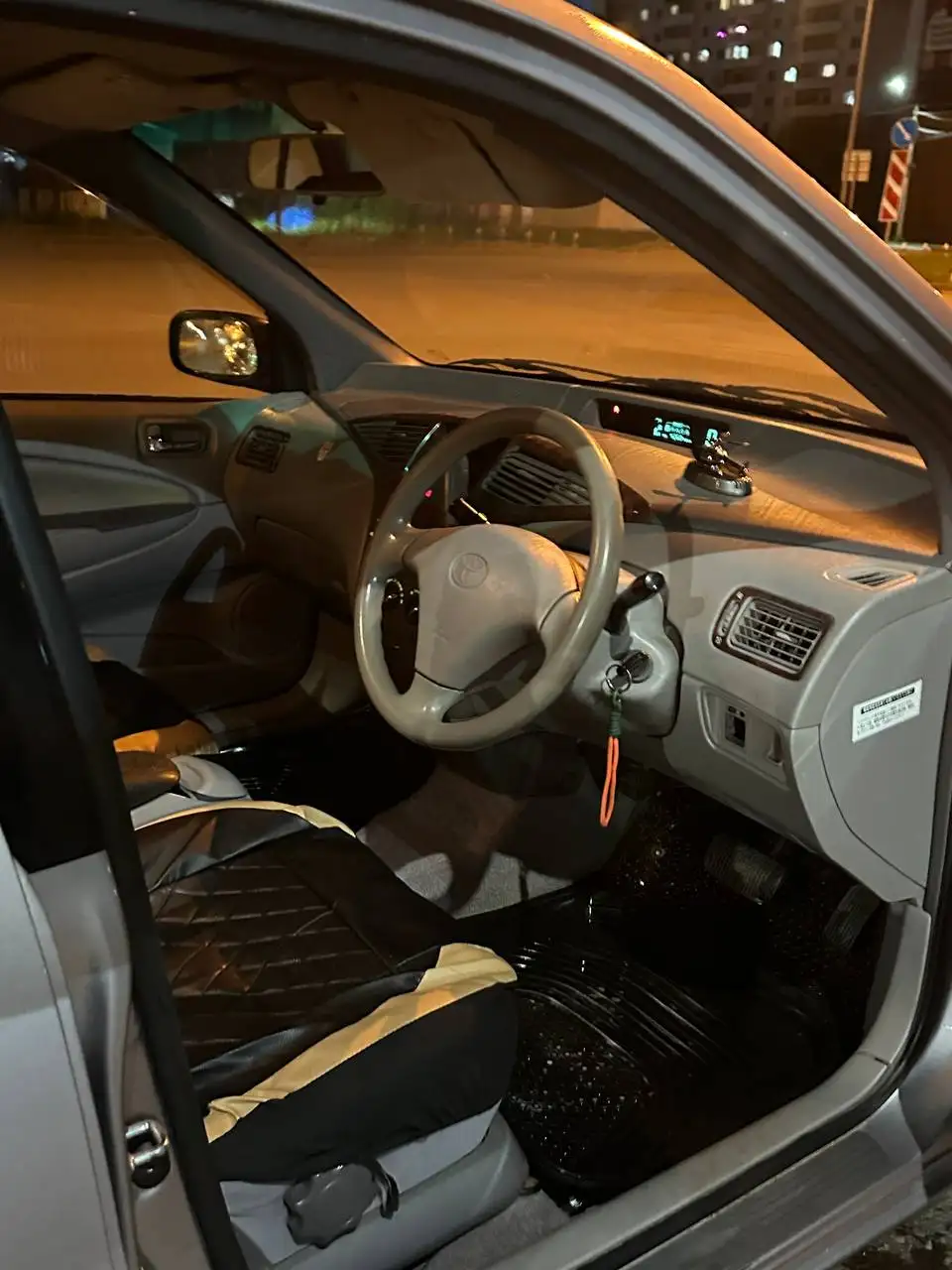 Toyota Prius 1999 года - Легковые автомобили (Авто) в Иркутск
