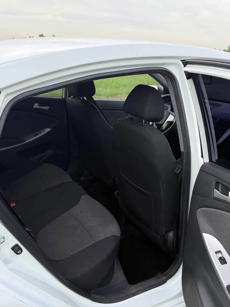 Hyundai Solaris 2011 - Легковые автомобили (Авто) в Иркутск