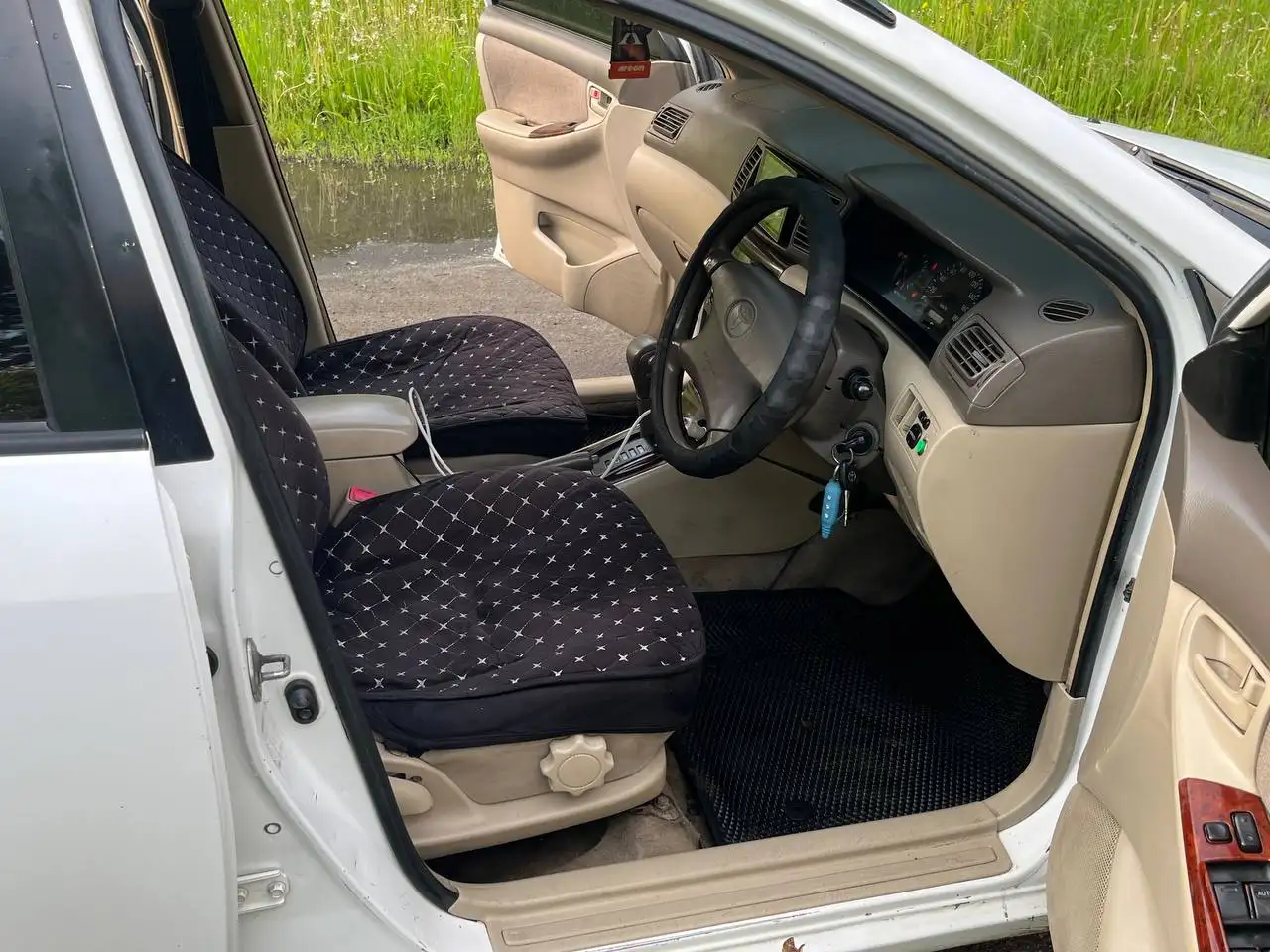 Toyota Prius 2010 - Легковые автомобили (Авто) в Иркутск