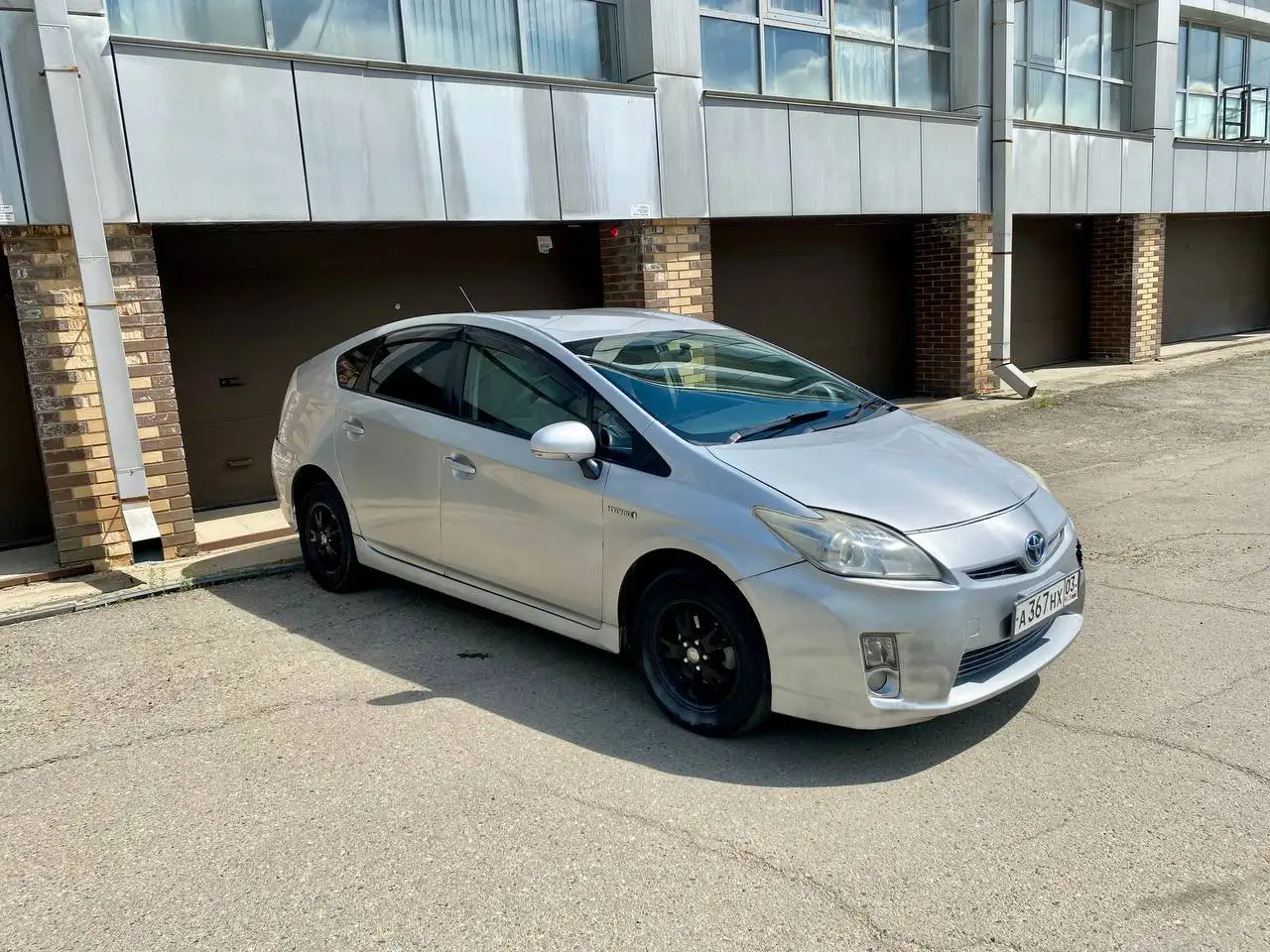 Toyota Prius 2010 г. - Гибриды (Авто) в Иркутск