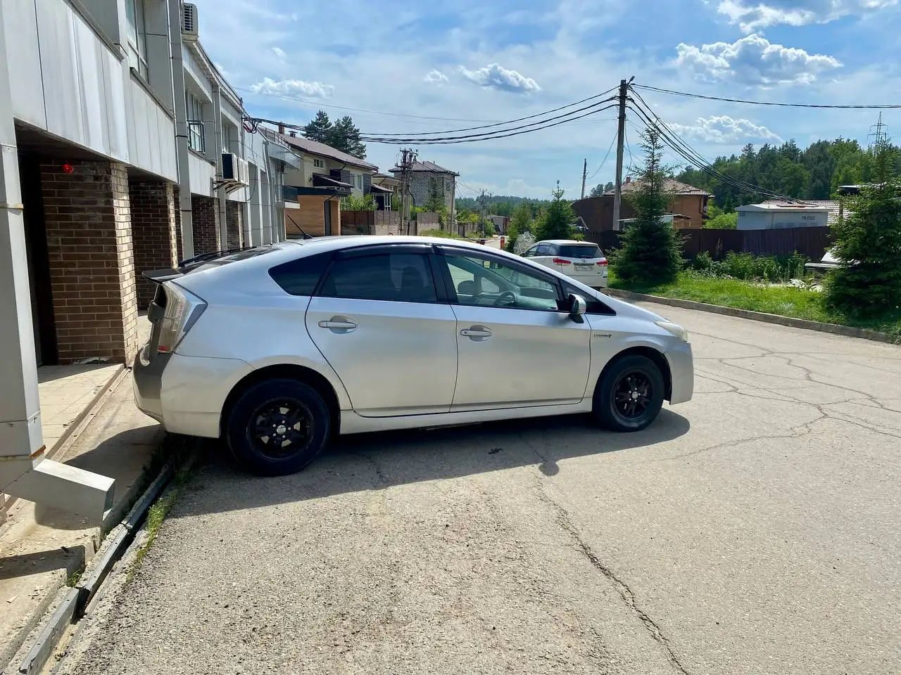 Toyota Prius 2010 г. - Гибриды (Авто) в Иркутск