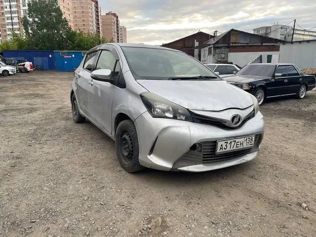 Toyota Vitz 2015 - Сиденья в Иркутск