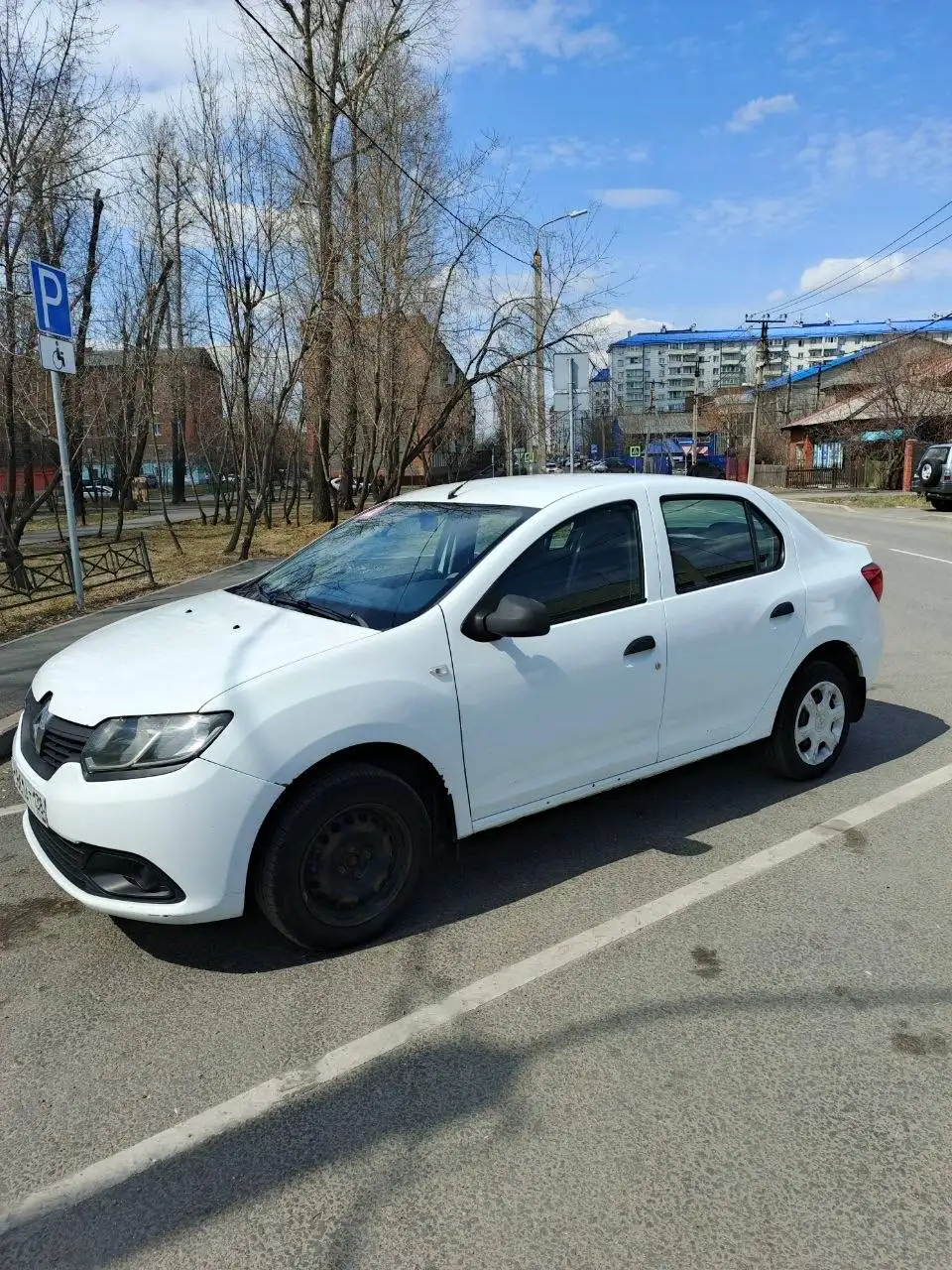 Продается Renault Logan ученический - Легковые автомобили (Авто) в Иркутск