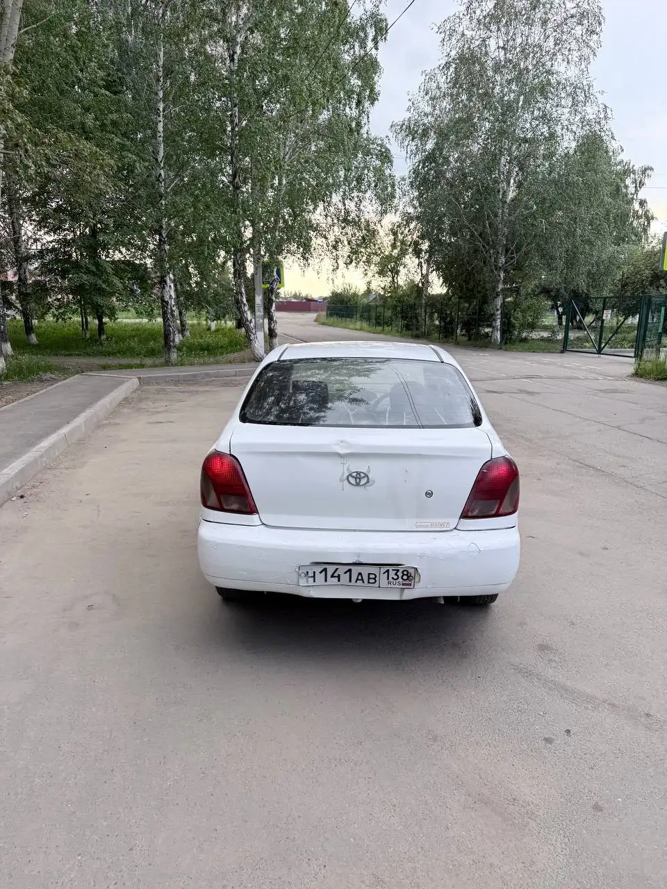Toyota Platz 2000 - Легковые автомобили (Авто) в Иркутск
