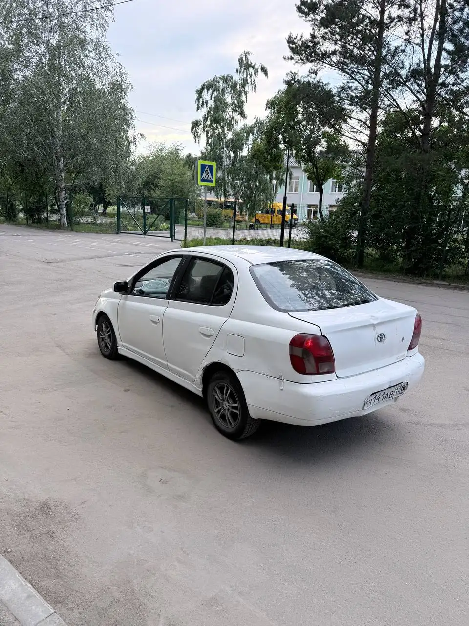Toyota Platz 2000 - Легковые автомобили (Авто) в Иркутск