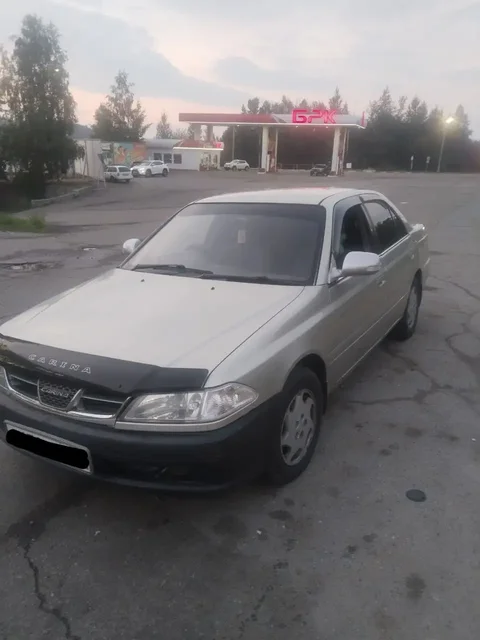 Тайота Карина рестайлинг 1.8 автомат 2000 - Легковые авто в Иркутск