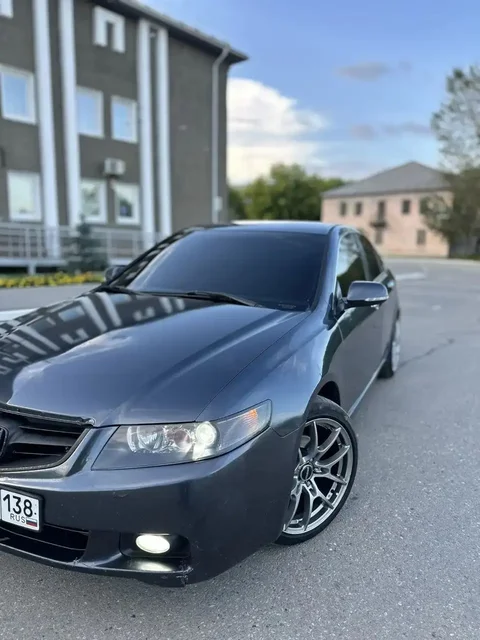 Honda Accord 2004, 2.0 MT, передний привод - Авто в Усолье
