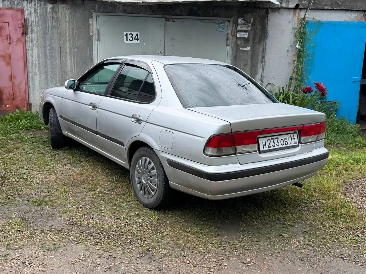 Автомобиль 2001 года, 1.5 автомат - Авто в Иркутск
