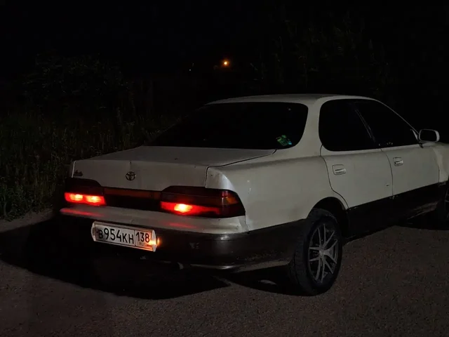 Toyota Vista 1.8 1997, обмен, требует ремонта - Скутеры и мототехника в Иркутск