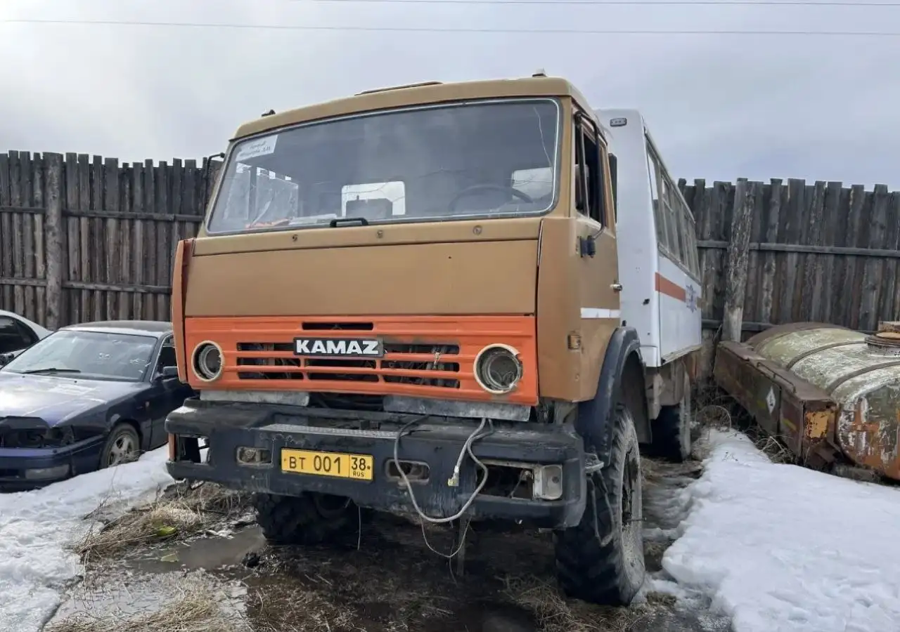 Продам разграбленную вахтовку КАМАЗ 4*4, 2010 г.в. - Грузовики и спецтехника (Авто) в Жигалово