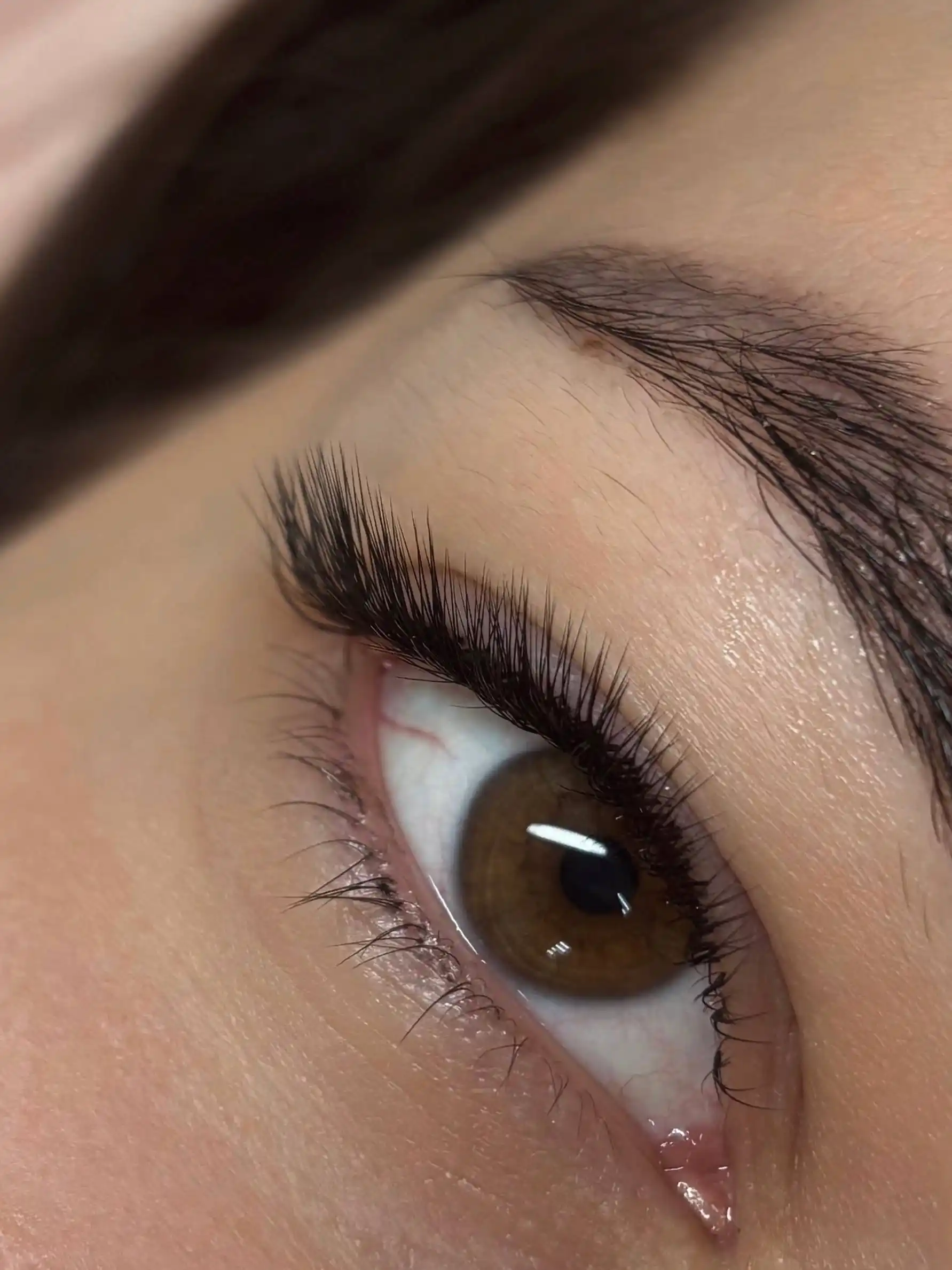 Наращивание и ламинирование ресниц