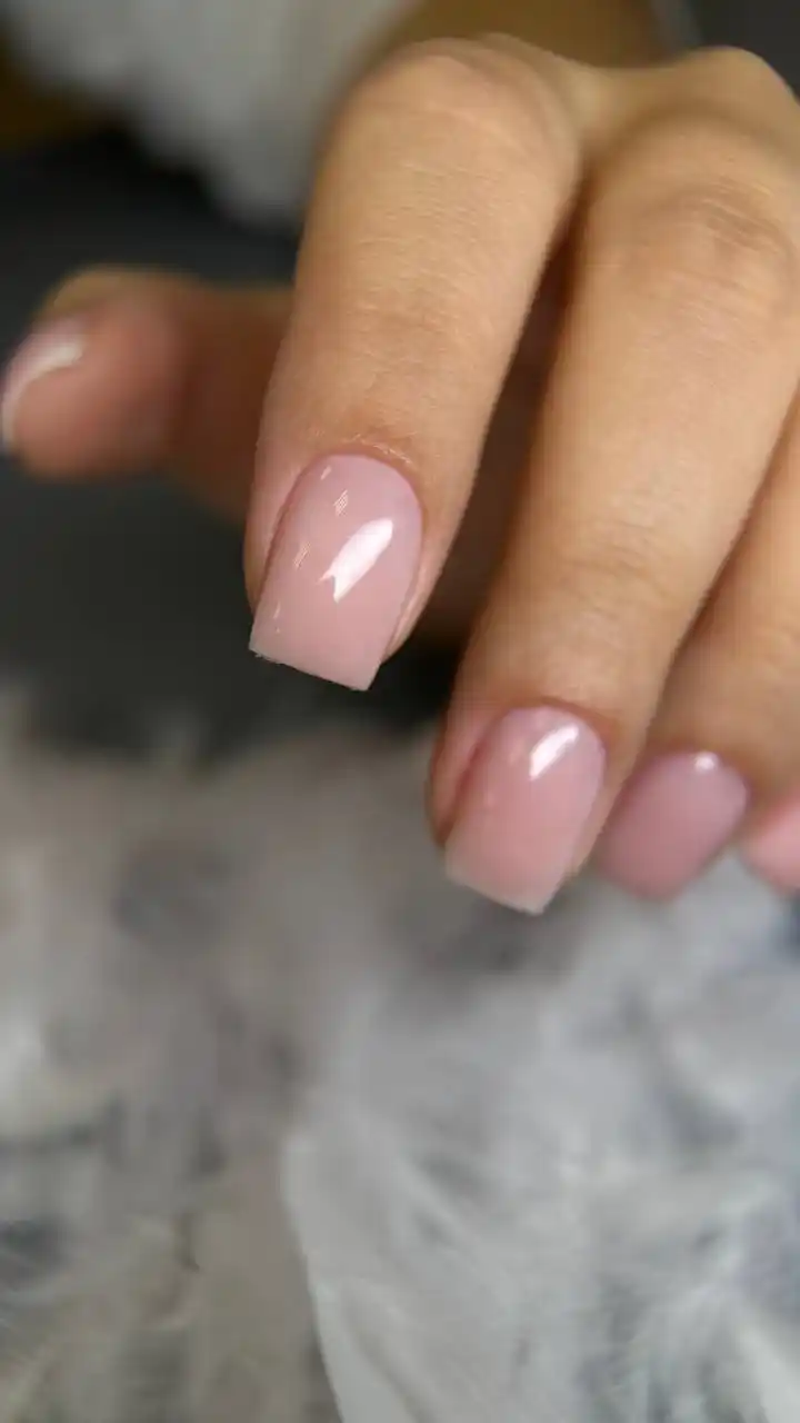 Приглашение моделей на маникюр