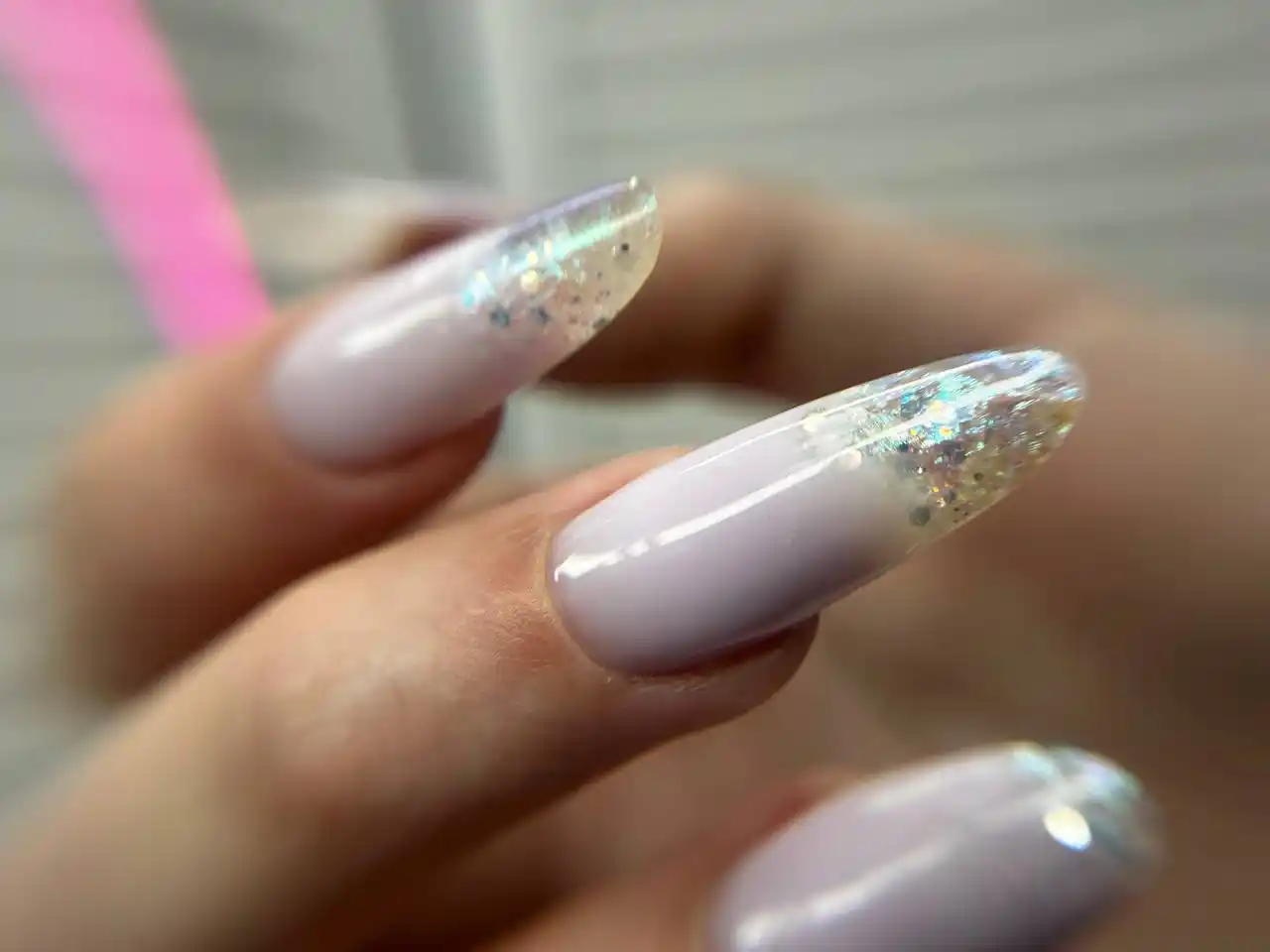 Мастер маникюра ищет моделей