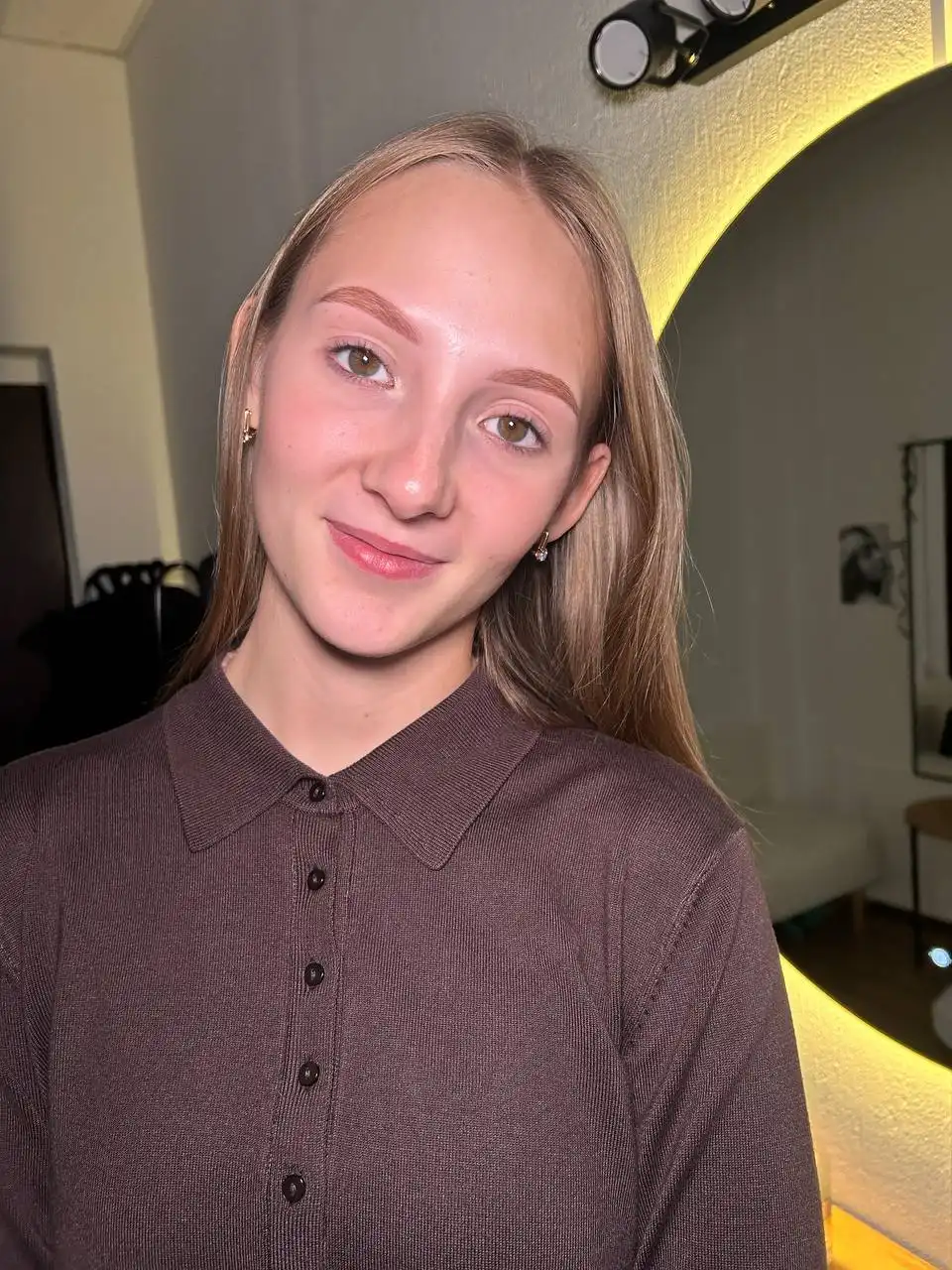 Модели на брови и ламинирование ресниц