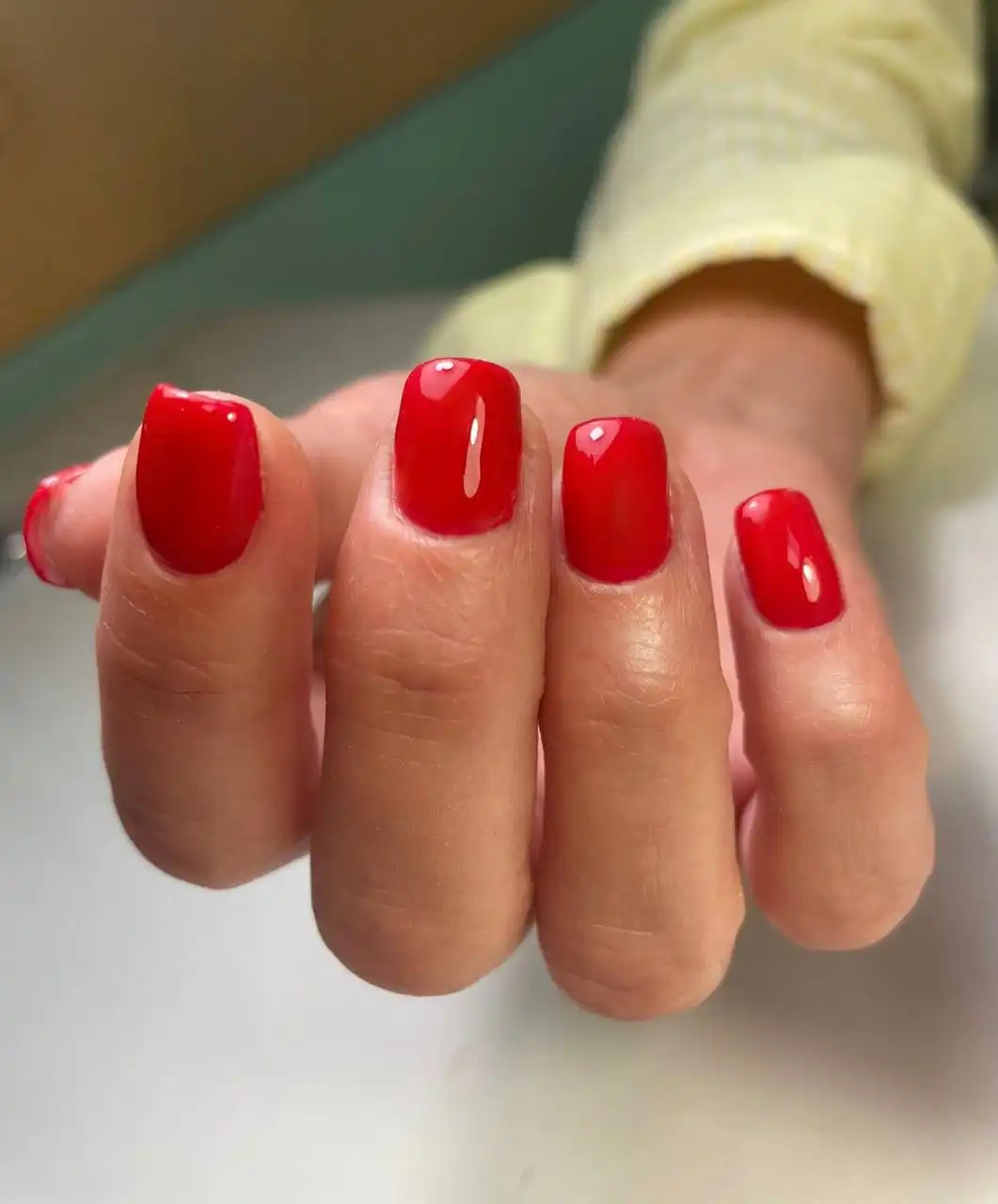 Ищу модель для отработки маникюра