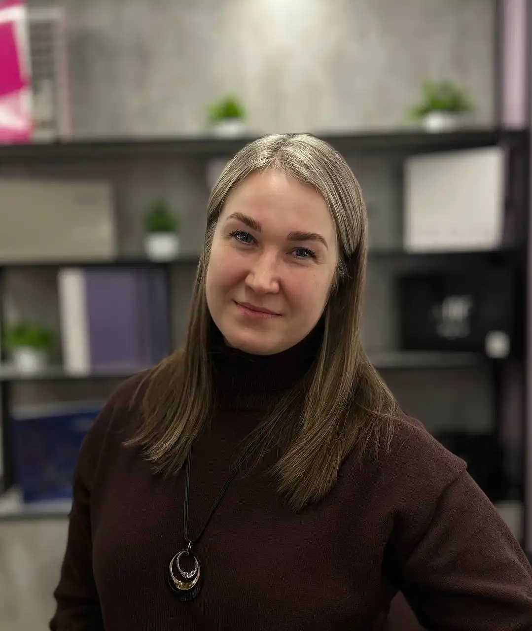 Оформление бровей в студии на Покровке