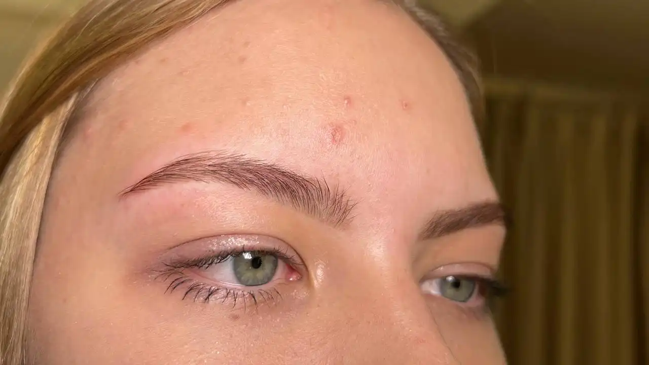 Оформление бровей в Покровке