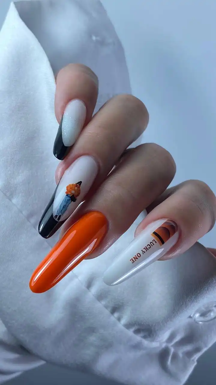 Маникюр и педикюр для моделей