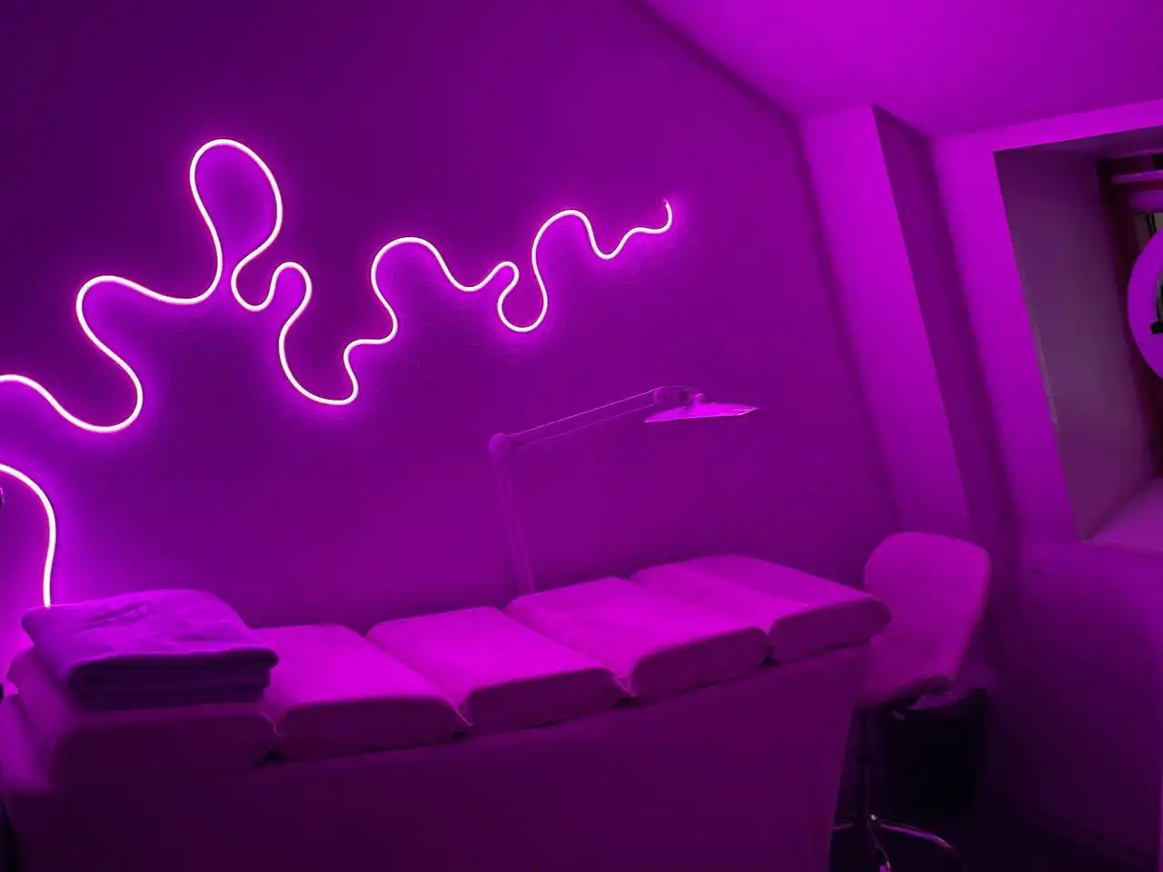 Наращивание ресниц у сертифицированного мастера в Красноярске