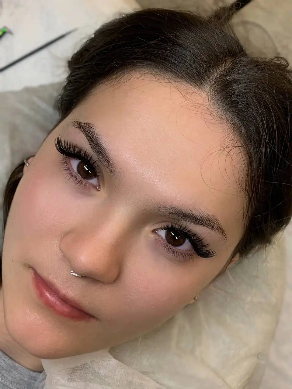 Наращивание ресниц в студии Shultais