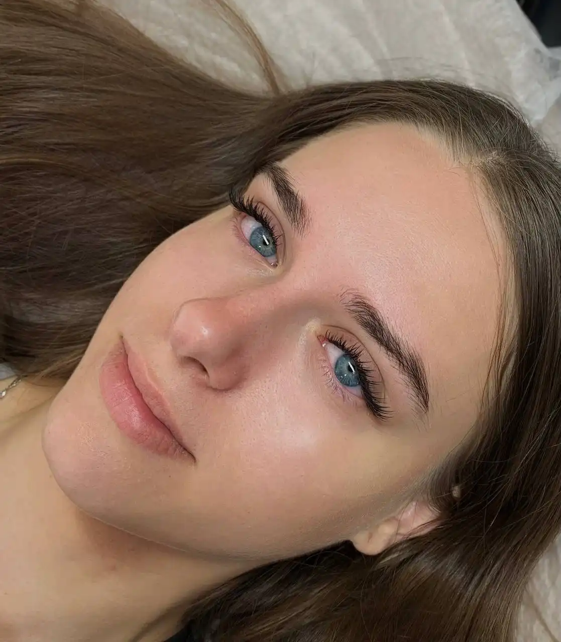 Наращивание ресниц в студии Shultais