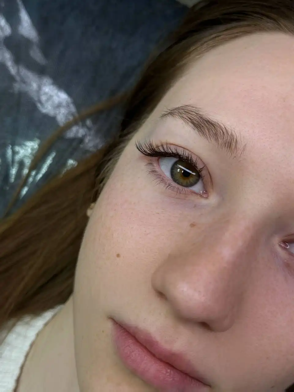 Наращивание и ламинирование ресниц в Красноярске