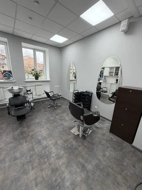 Аренда рабочего места и кабинета для мастеров красоты - частное объявление в Красноярск