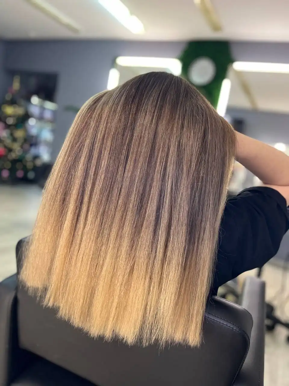 Услуги мастера-колориста по окрашиванию волос