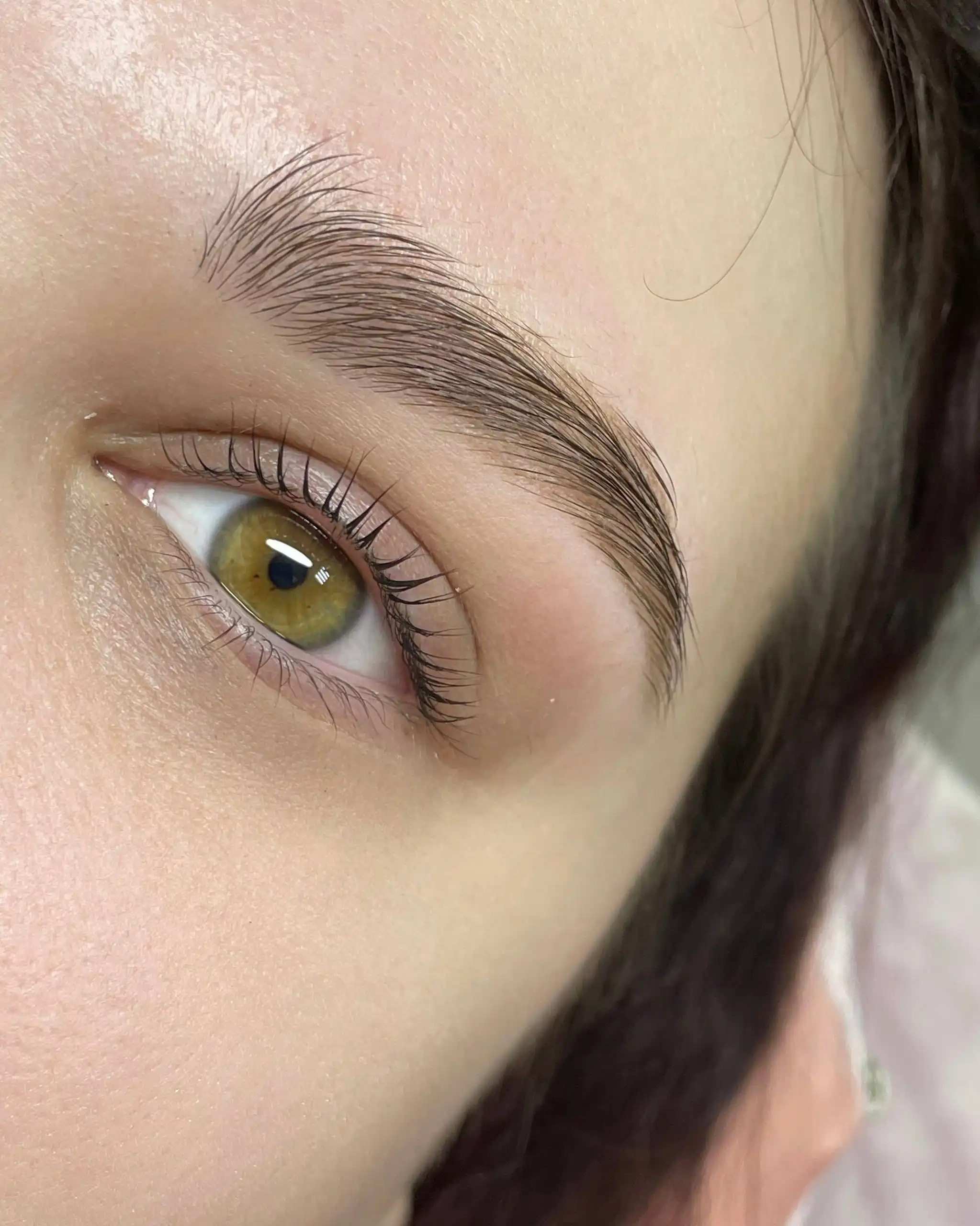 Наращивание ресниц в студии красоты