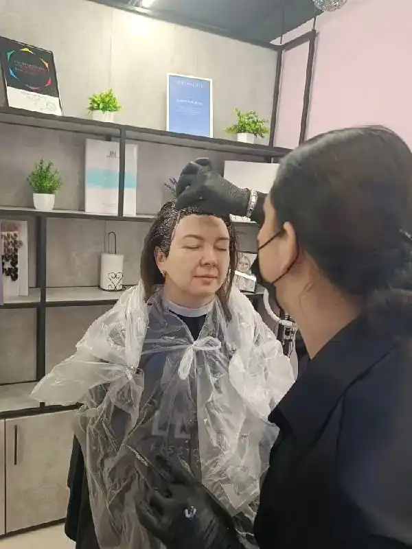 Оформление и ламинирование бровей в Красноярске