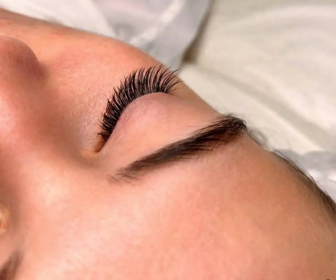 Студия наращивания ресниц и оформления бровей ST.MARUSYA в Красноярске