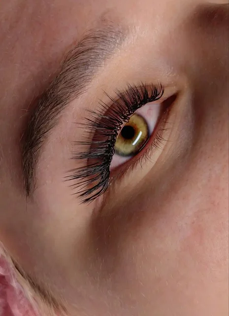 Наращивание волос от мастера с опытом 5 лет - Услуги в Красноярск