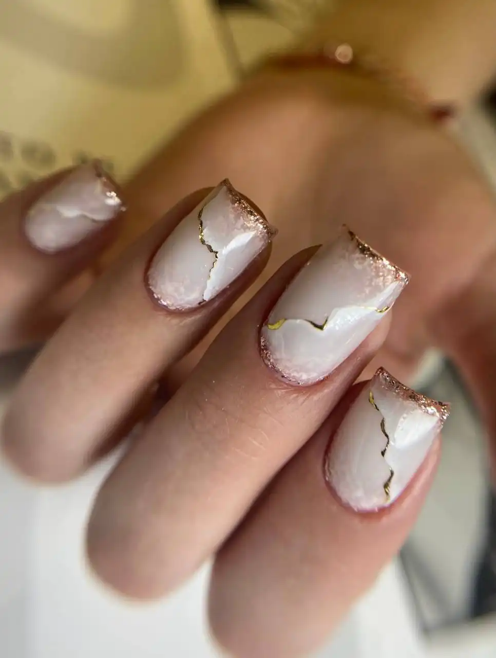 Маникюр и педикюр с укреплением - Красота и здоровье (Услуги) в Красноярск