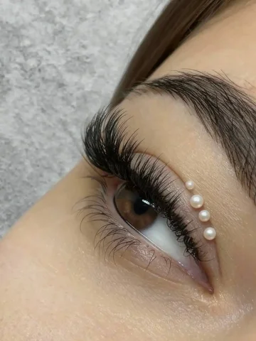 Ищу моделей на наращивание ресниц - Туры и экскурсии в Красноярск