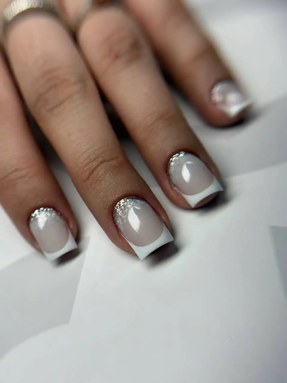 Маникюр и педикюр с укреплением от мастера-инструктора - Красота (Услуги) в Красноярск