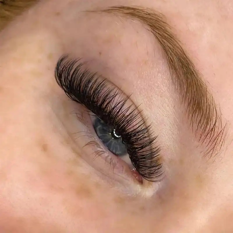 Наращивание ресниц в Кировском районе - Красота (Услуги) в Красноярск