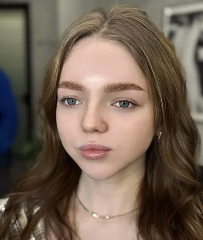 Требуются модели на долговременную укладку и оформление бровей - Туры и экскурсии в Красноярск