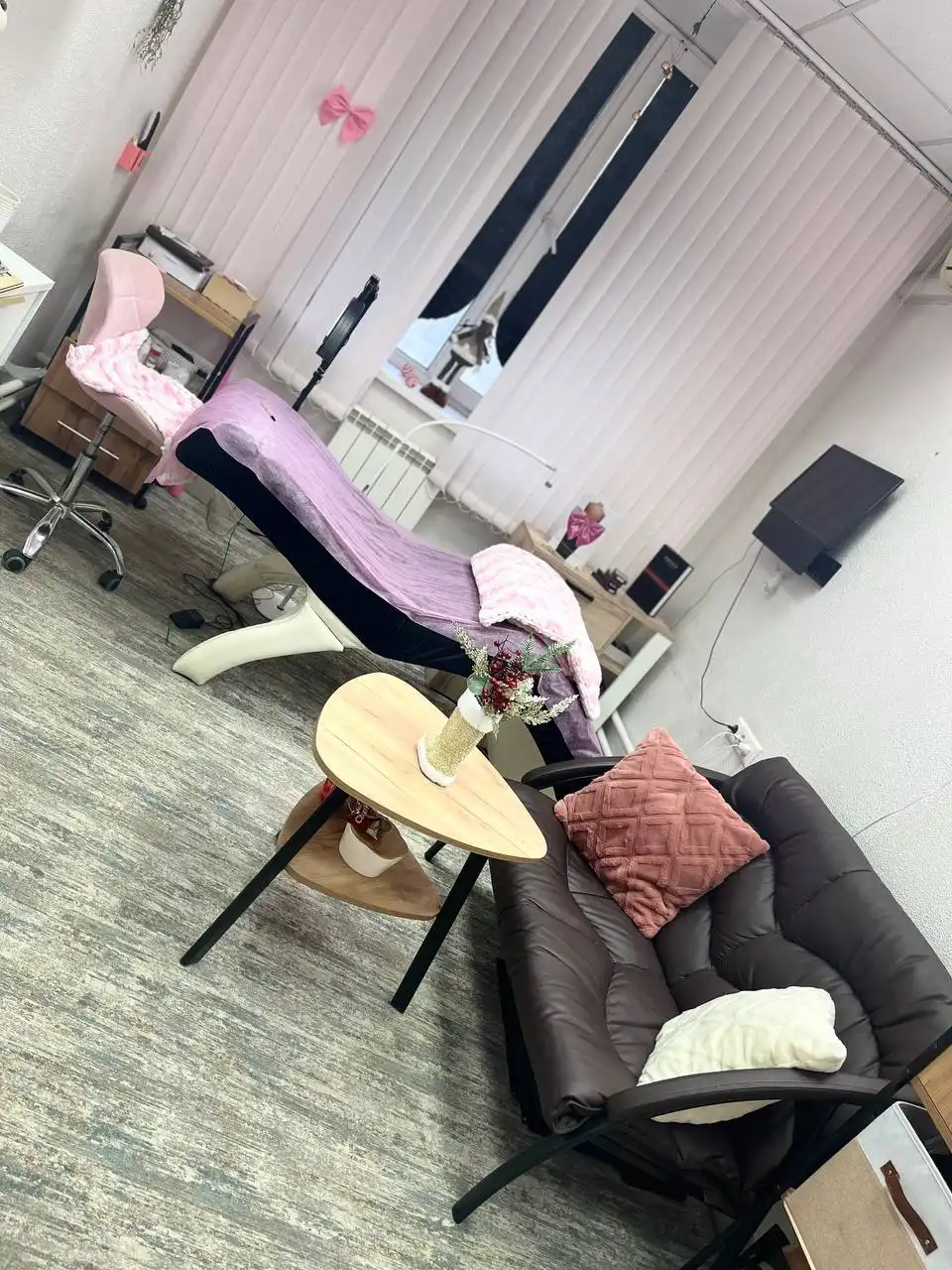 Поиск мастеров в студию красоты - Ремонт и отделка в Красноярск