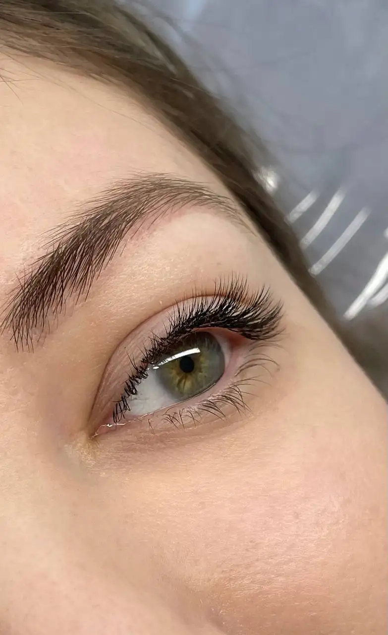 Поиск модели для классического наращивания ресниц - Обучение (Услуги) в Красноярск