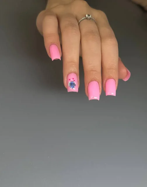 Мастер по маникюру и педикюру ищет моделей - Медицинские консультации в Красноярск