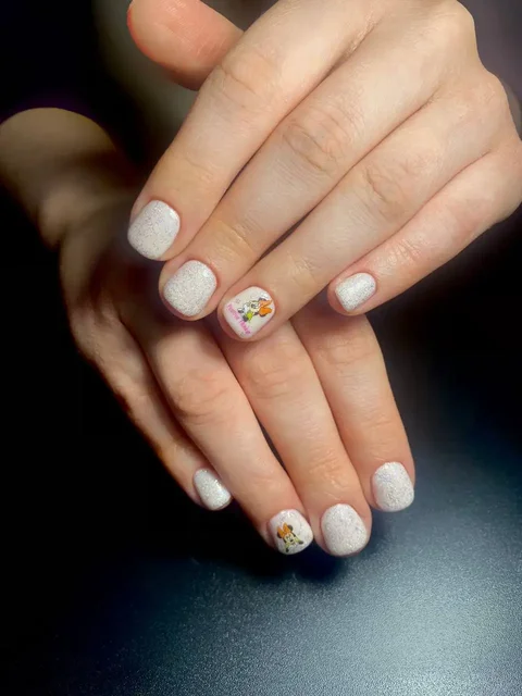 Маникюрные услуги начинающего мастера для моделей - Медицинские консультации в Красноярск