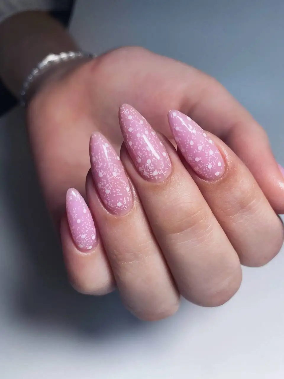 Услуги начинающего мастера маникюра для моделей - Красота и здоровье (Услуги) в Красноярск