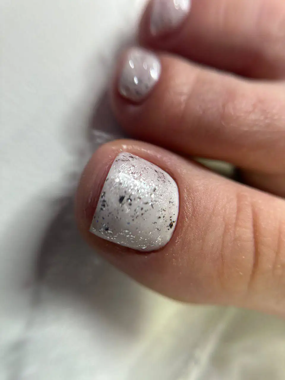 Мастер по маникюру и педикюру ищет моделей - Услуги в Красноярск