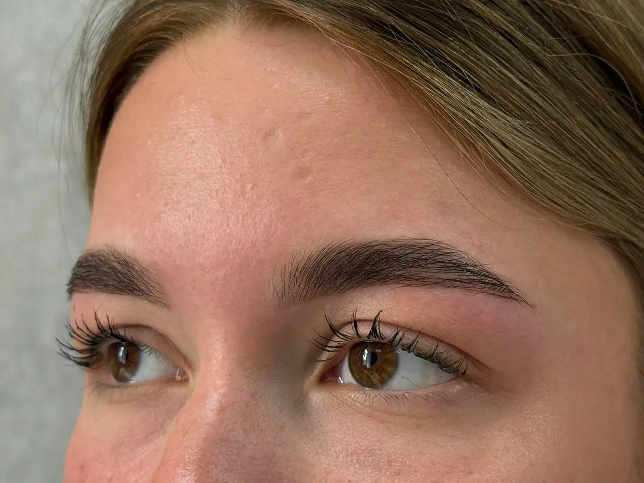 Идеальные брови: коррекция, окрашивание, долговременная укладка - Красота и здоровье (Услуги) в Красноярск