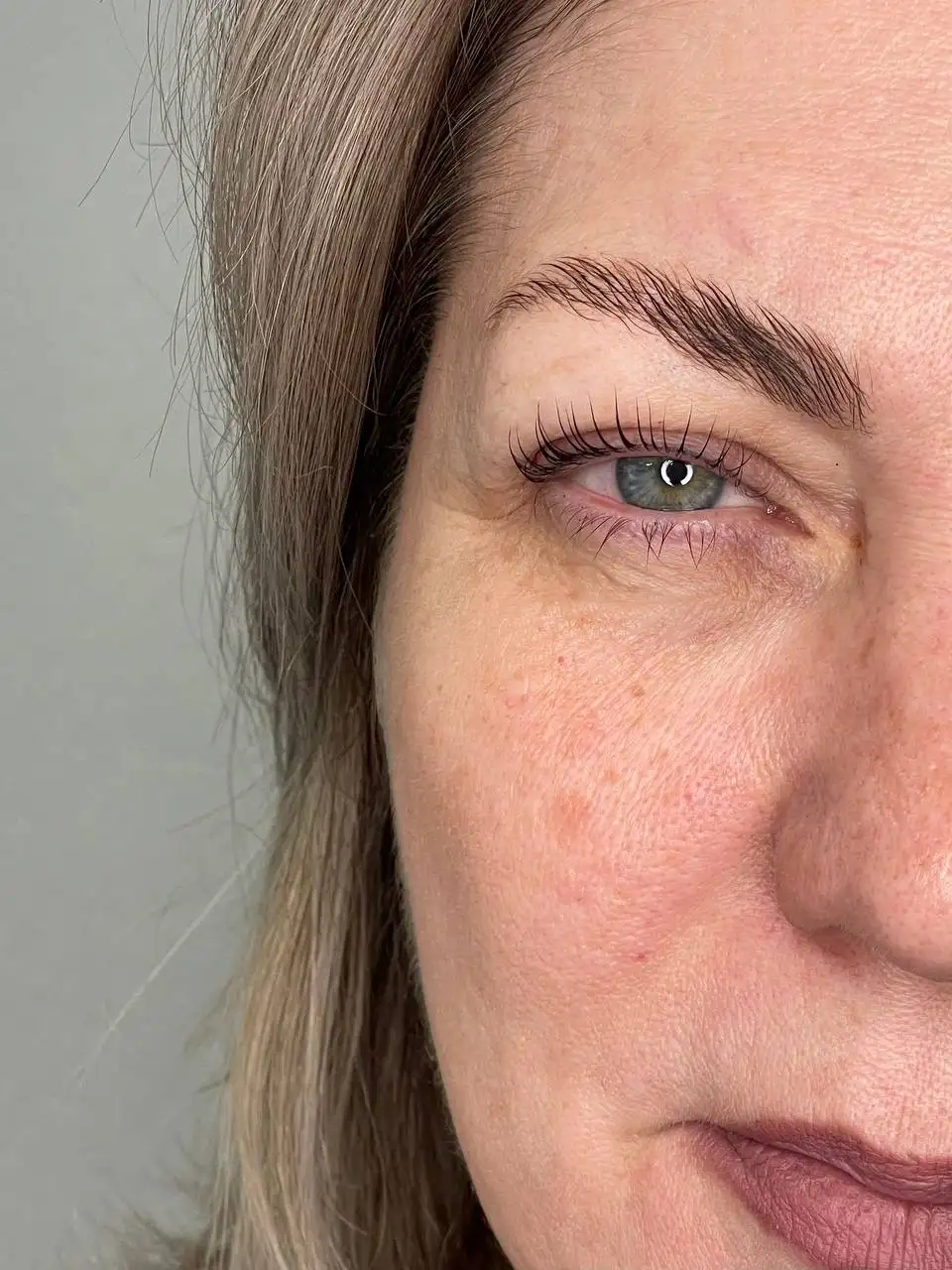 Мастер по бровям и ламинированию ресниц в Красноярске - Красота (Услуги) в Красноярск