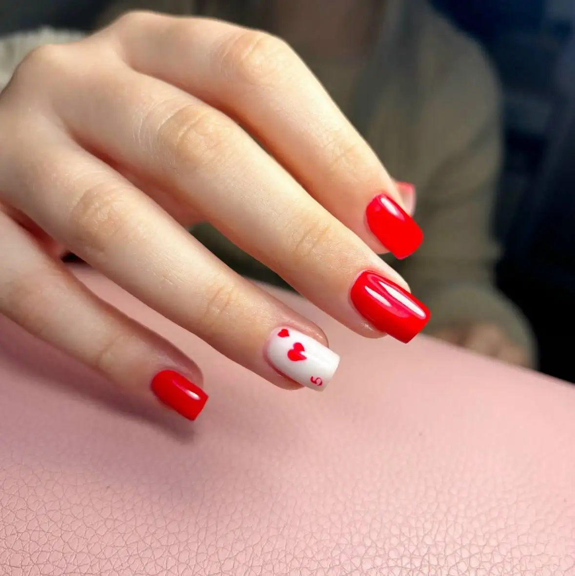 Маникюр в Красноярске - Маникюр (Услуги) в Красноярск