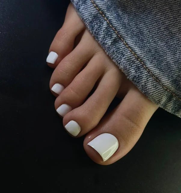 Мастер по маникюру и педикюру в Beauty Zona - Наращивание ресниц в Красноярск