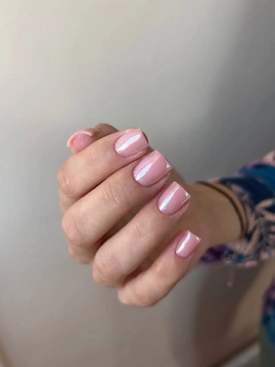 Модель на маникюр с покрытием для учениц - Маникюр (Услуги) в Красноярск